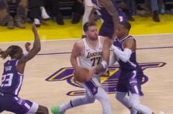 开云体育中国-灰熊防守锁死湖人，约基奇在欧冠决赛接管比赛