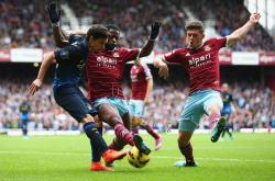 开云体育登录-不来梅队员全力以赴，为保级而战