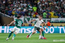 开云下载-切尔西大胜惊险晋级，晋级淘汰赛