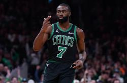 开云体育在线-包含凯尔特人惊险胜骑士，取得连胜的词条