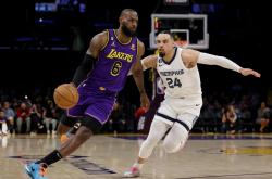 开云体育app-湖人不敌灰熊，遭遇失利