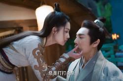 开云体育登录-东契奇独木难支，伦纳德以静制动，现代篮球的节奏攻防启示录