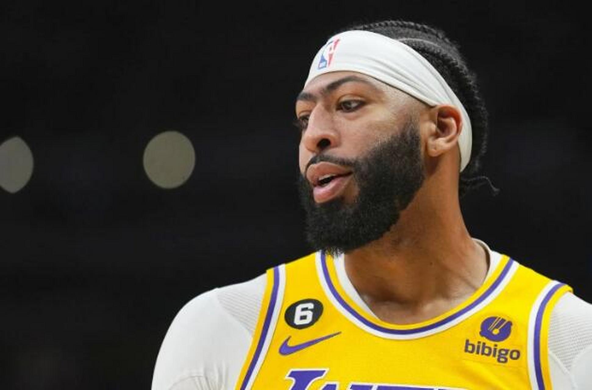 包含NBA赛季：湖人队携手浓眉哥，备战冠军之路的词条