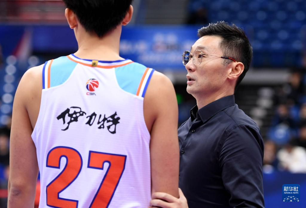 包含辽宁本钢在主场战胜了新疆队的词条