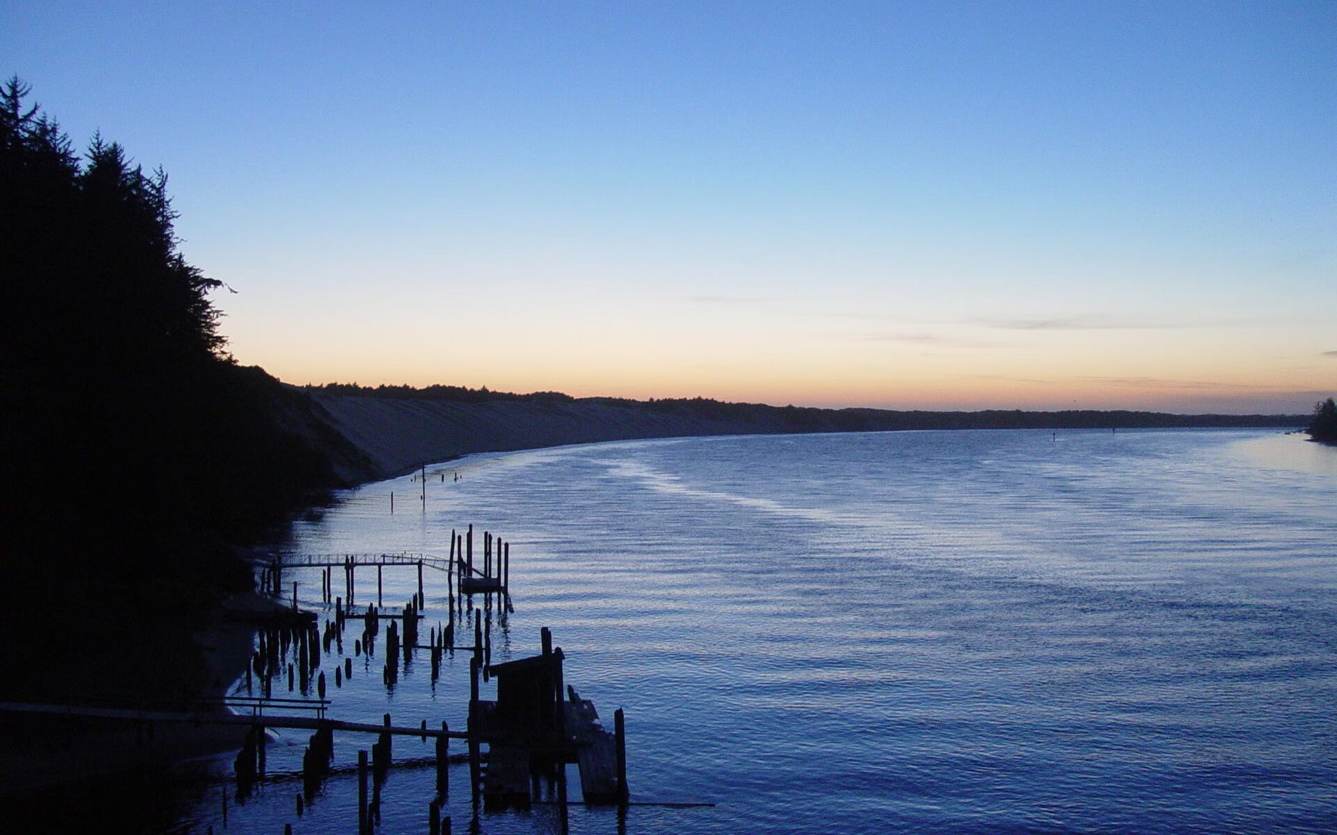 东方防线崩塌,卡瓦哈尔的匕首如何刺穿那不勒斯的荣耀