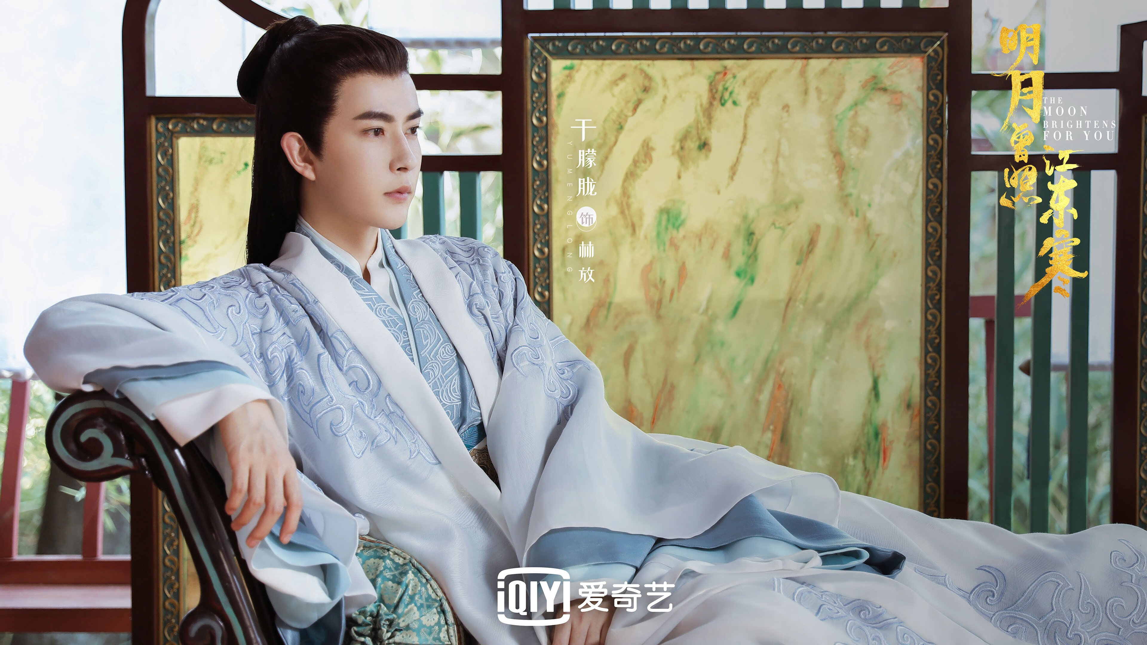 高原雄鹰对阵阿尔卑斯山麓,莱万里程碑之夜照亮友谊赛舞台