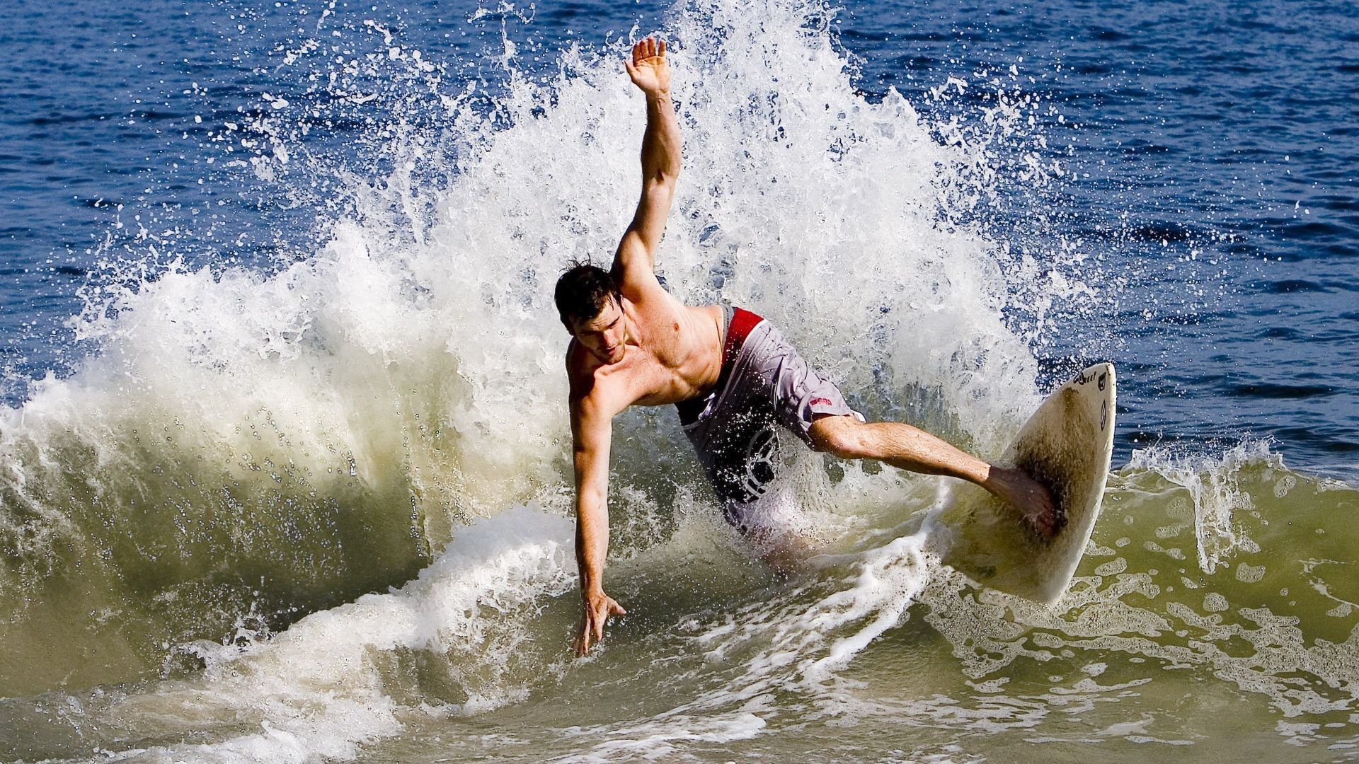 强压三狮！贝蒂斯式防守哲学如何炼成阿什拉夫的封神之战