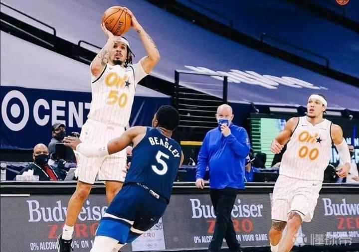 雄鹿稳稳拿下掘金,武切维奇关键战不手软 雄鹿稳稳拿下掘金,武切维奇关键战不手软